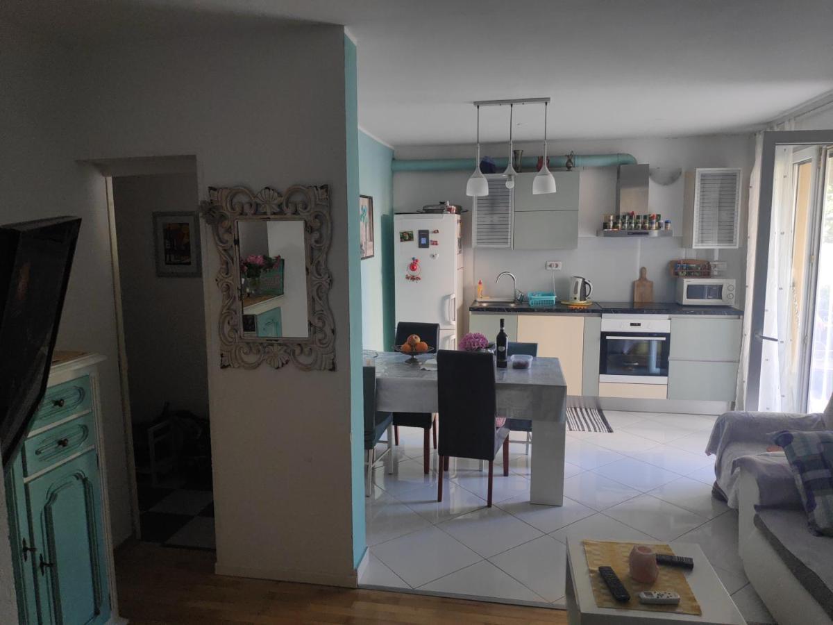 Spacious Apartment With Big Garden Near Beach 스플리트 외부 사진